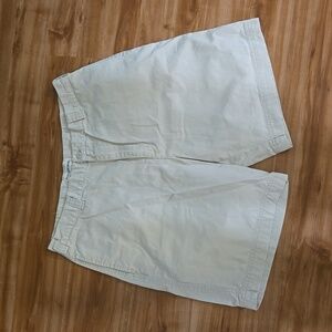 W36 Men's khaki shorts gently used Old Navy